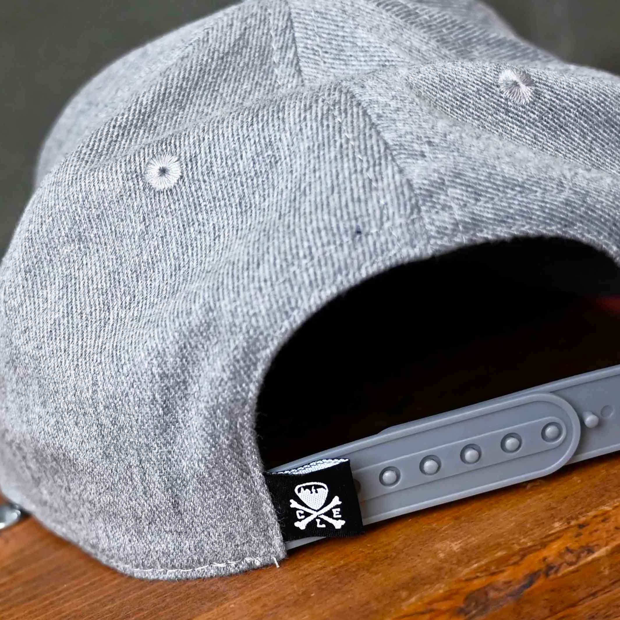 CLE Logo Snapback Hat - Heather Grey - Image 3