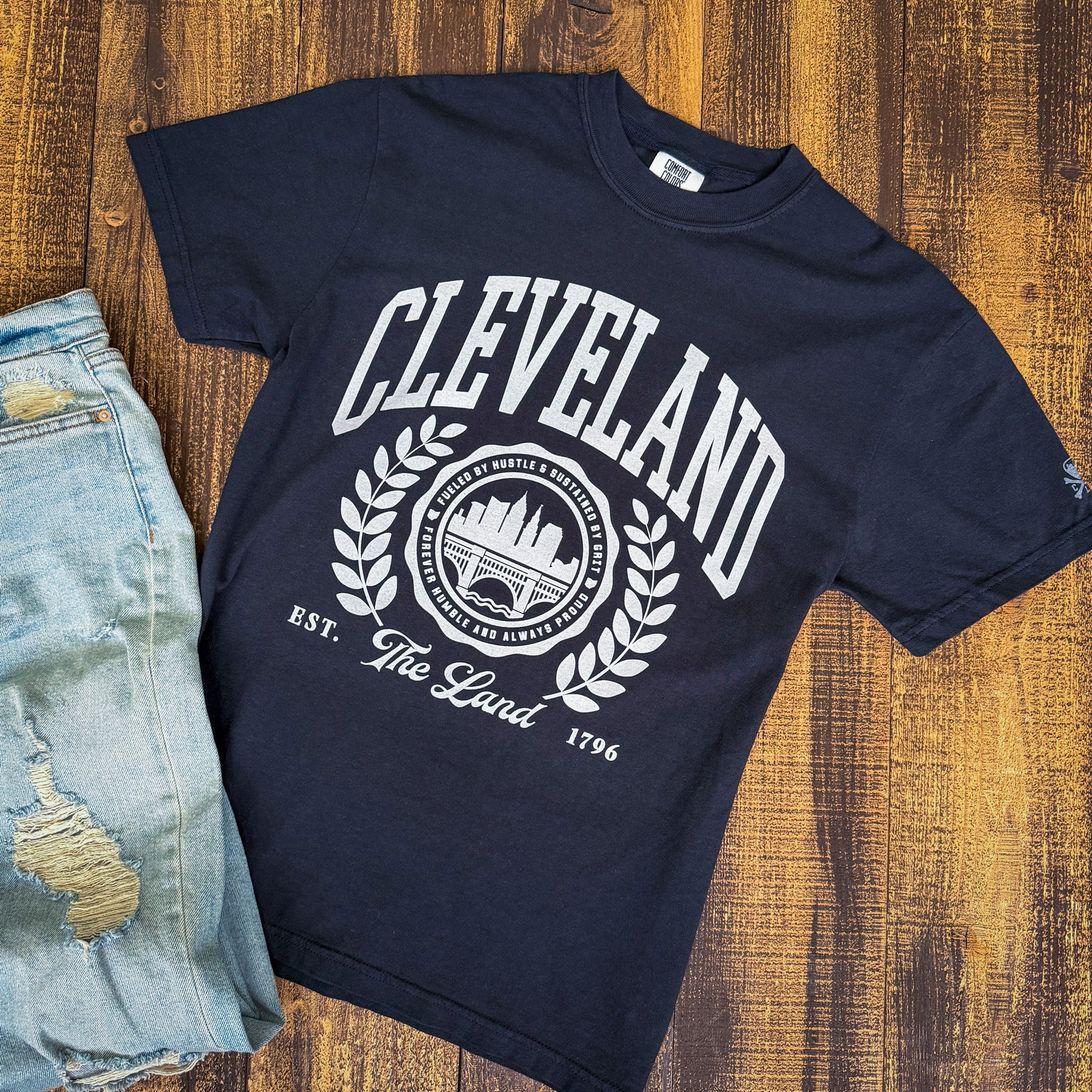Cleveland Collegiate Seal - Mens/Unisex Crew T-shirt - Black - Image 2