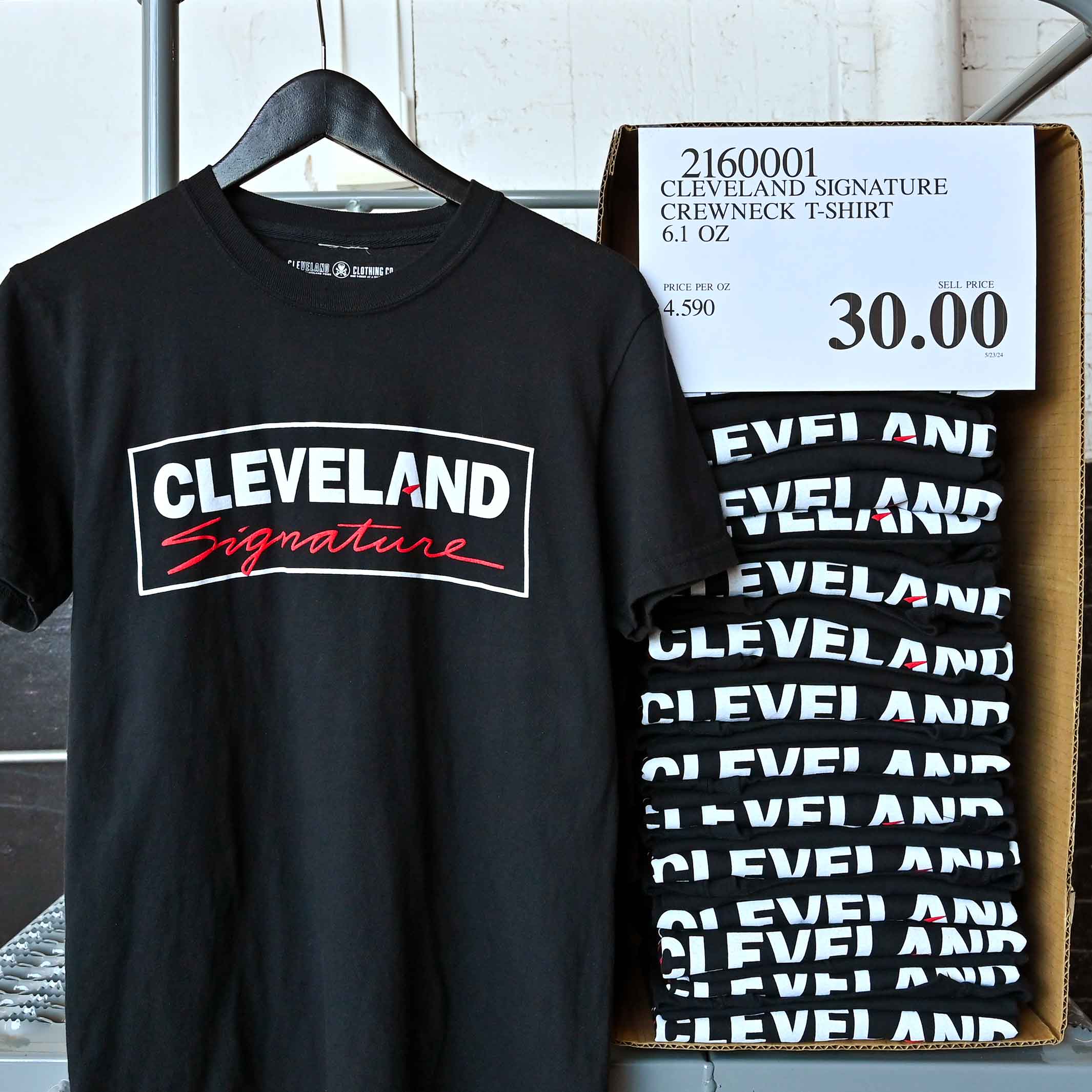 Cleveland Signature - Mens/Unisex Crew T-shirt - Image 2