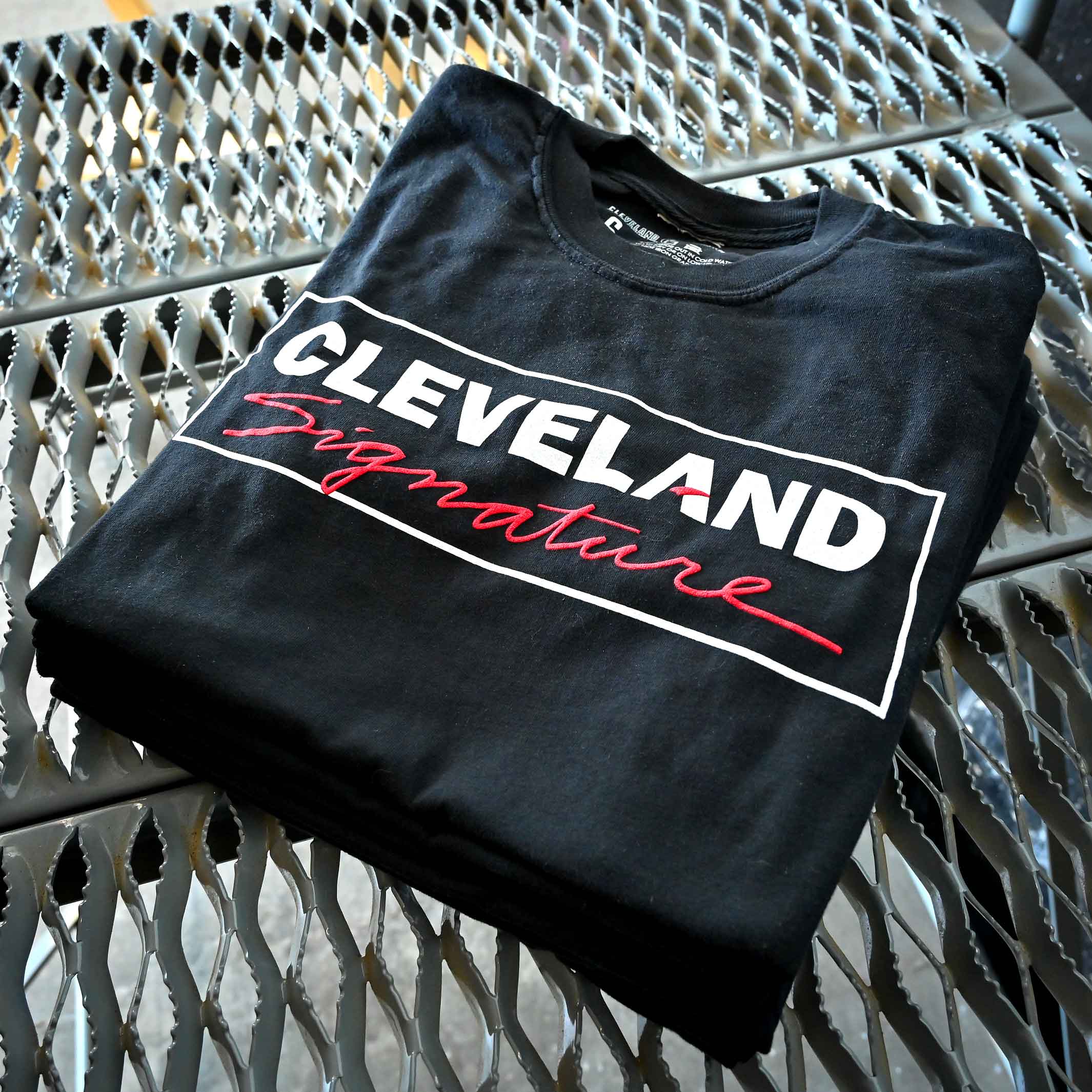 Cleveland Signature - Mens/Unisex Crew T-shirt - Image 3